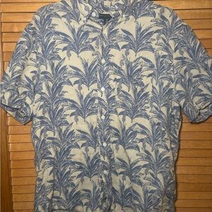 Banana Republic 100% linen Palm-Print Short-Sleeve Shirt Resort Style